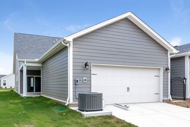 Photo - 2508 Elmcroft Ave