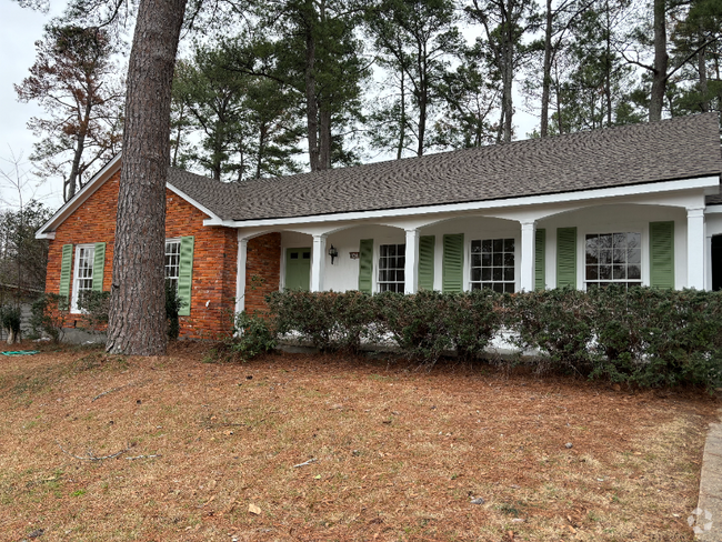 Building Photo - 1621 Meadowbrook N Rental