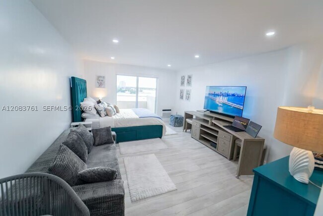 7904 West Dr Unit 903