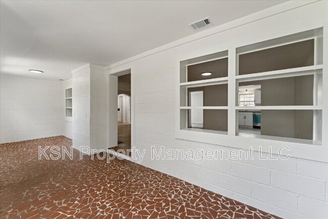 Photo - 1921 Fitzgerald St