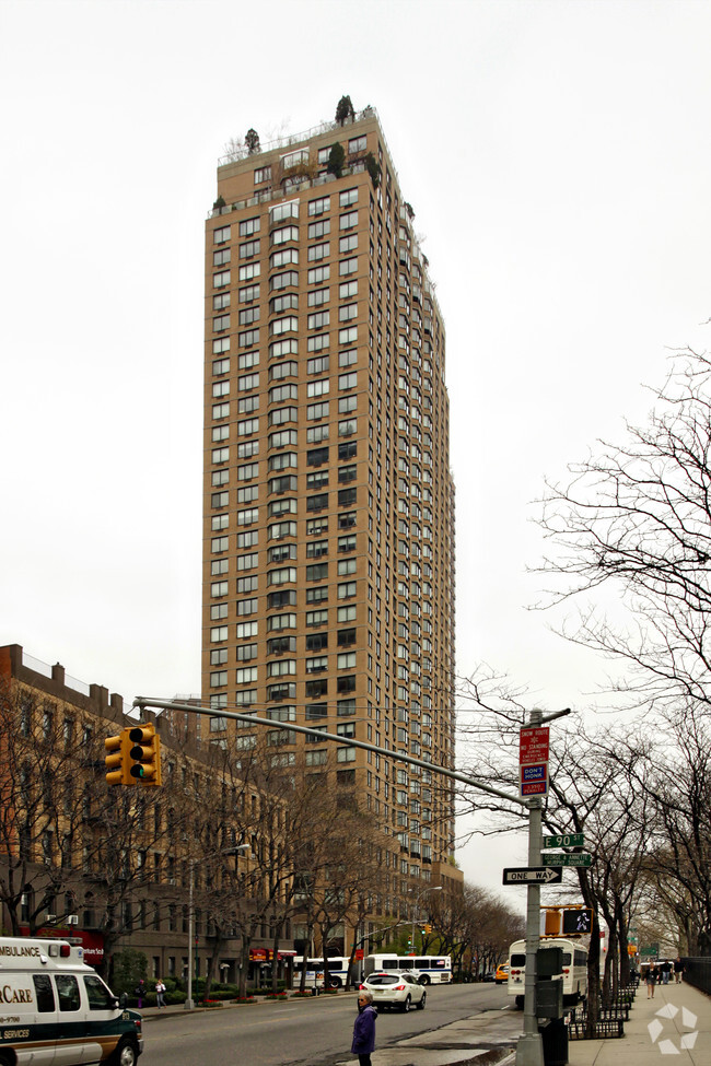 Building Photo - The Barclay Rental