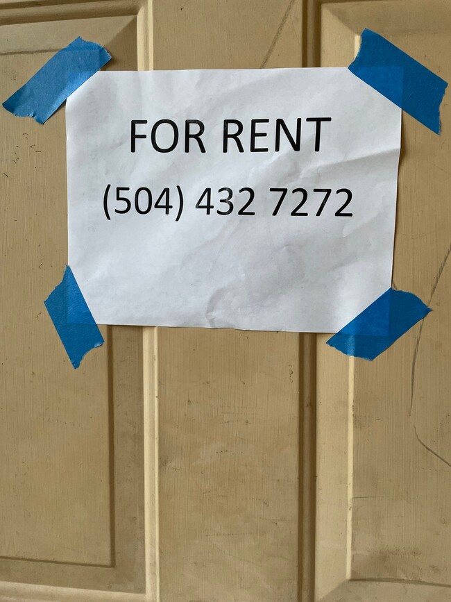 Building Photo - 1635 Newport Pl Unit 11