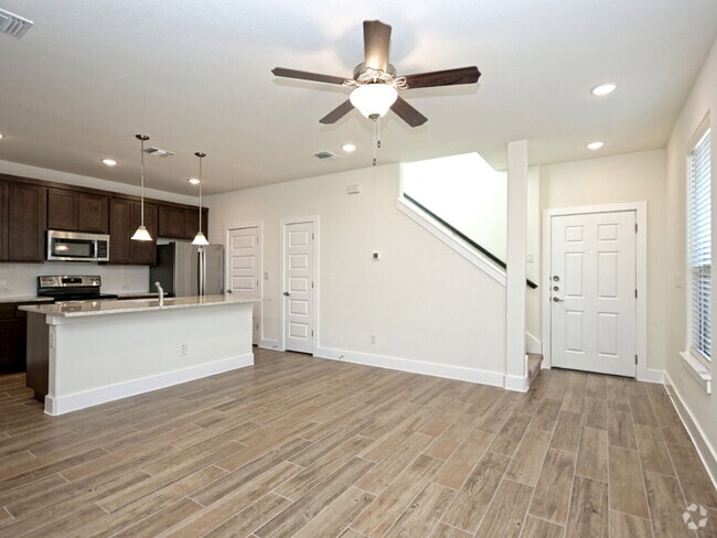 Building Photo - "Charming 3-Bedroom Condo Retreat in Georg...