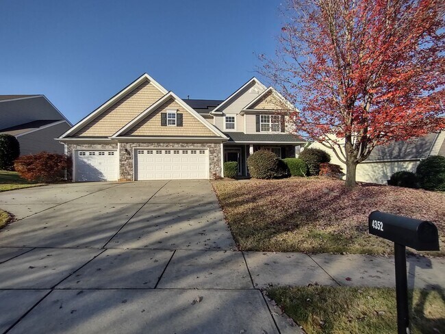 Photo - Gorgeous 2-story home located in the Almon...