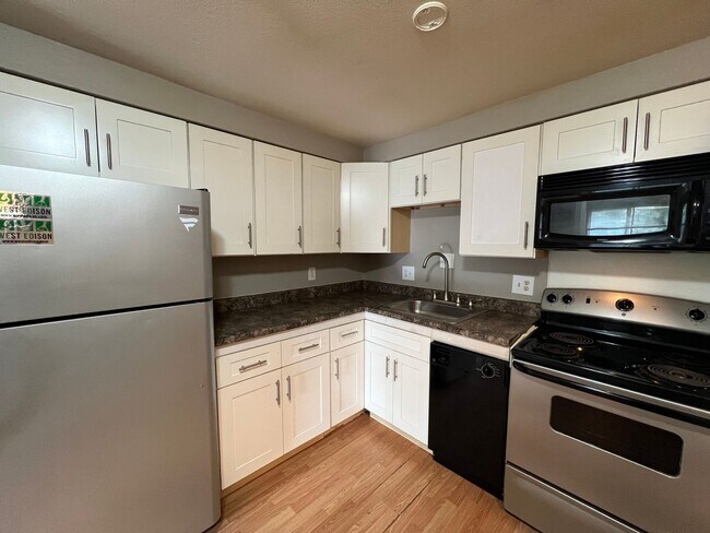 Photo - 1 Bedroom 1 Bathroom Apartment in East Denver Unit 207