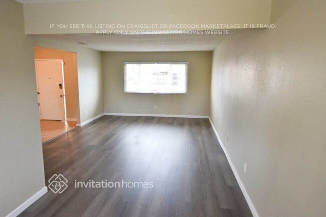 Photo - 560 E Wigeon Way