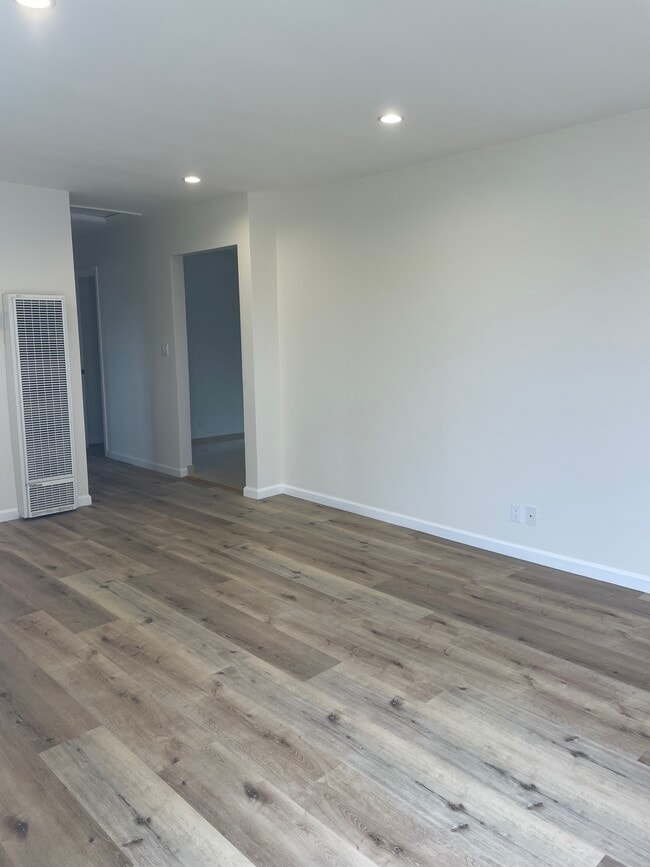 Photo - 526 Ponoma St Unidad 526