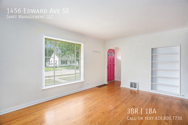 Photo - 1456 Edward Ave SE