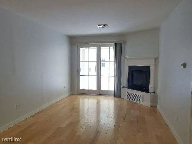 Photo - 2BR/2BA Condo Available October 1st!! - Great Downtown Location!! Unit 210
