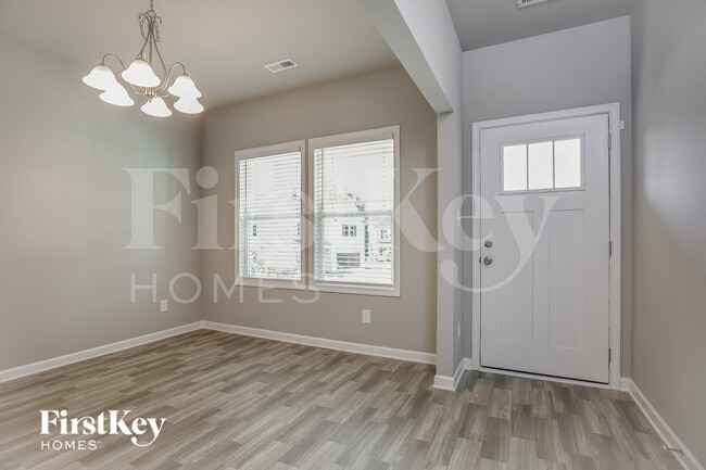 Photo - 171 Winter Red Wy