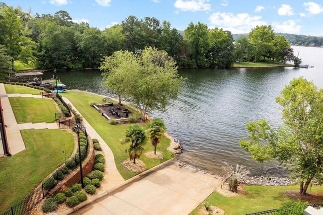 Photo - 111 Lee Rd
