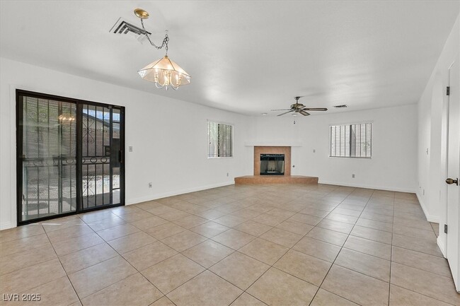 Photo - 3935 Tirana Way