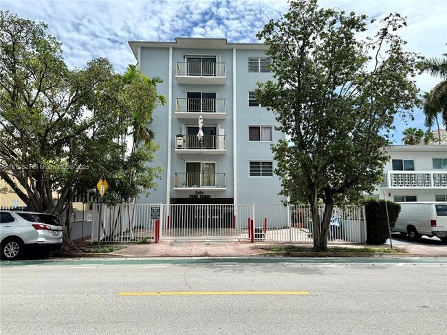 Building Photo - 1235 Pennsylvania Ave Unit 5A Rental