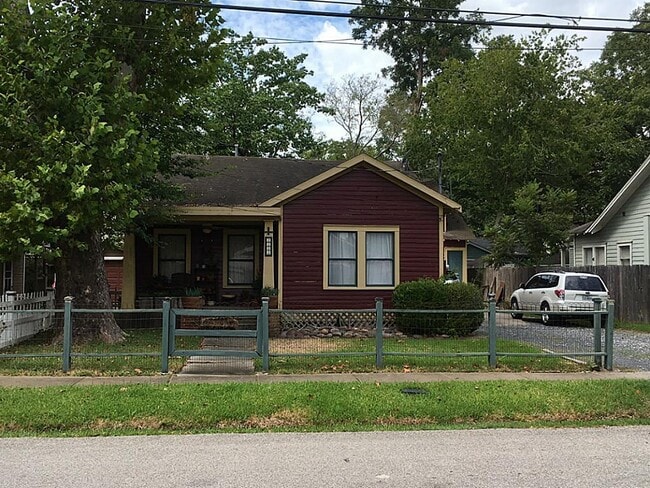 Photo - 2223 Singleton St Casa