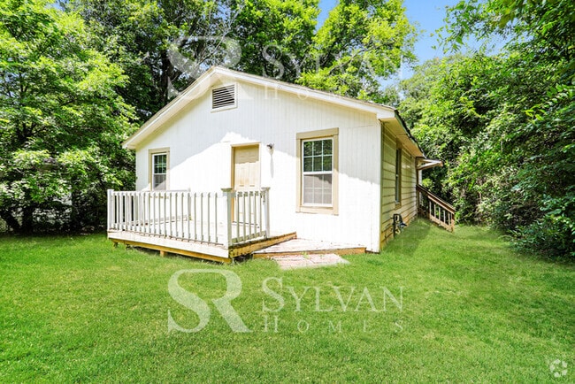 Building Photo - The Lifestyle You Deserve. Rental