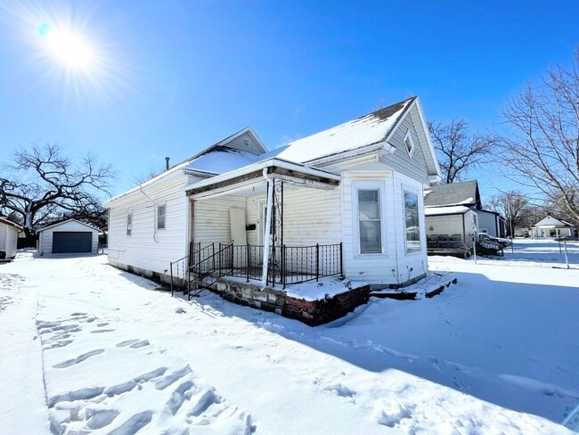 Photo - 3 Bed, 2 Bath Bungalow