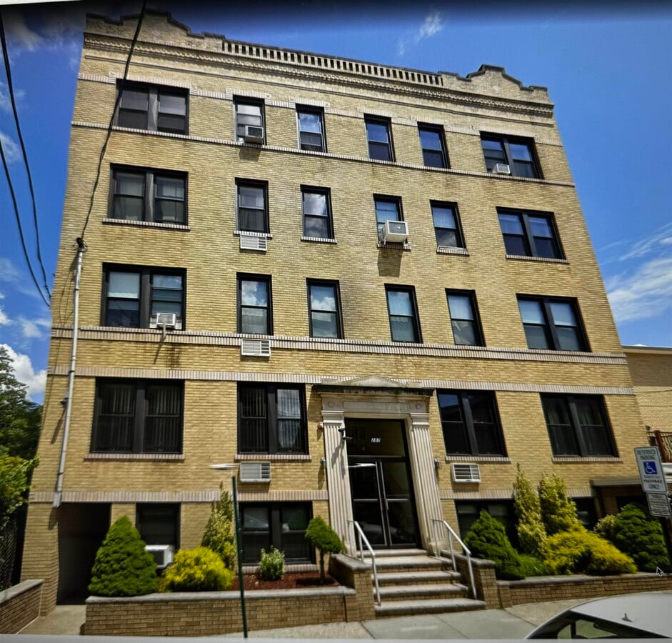 Photo - 287 Lawton Ave Apartment Unit 9