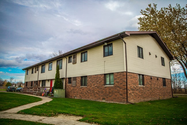 Circle Shore Apartments