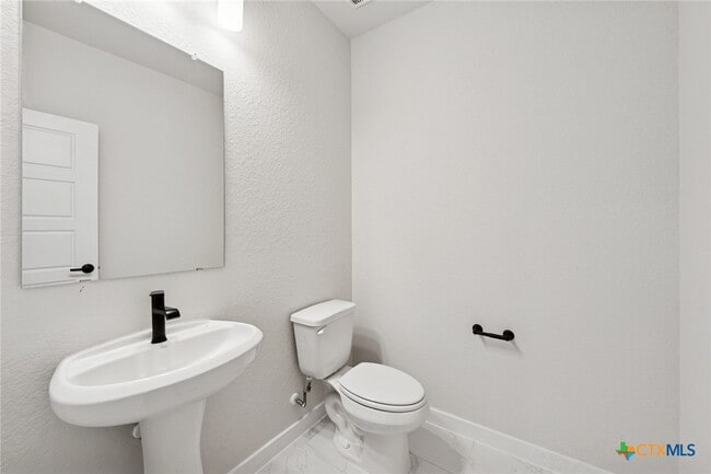 Photo - 129 Radnor Rd