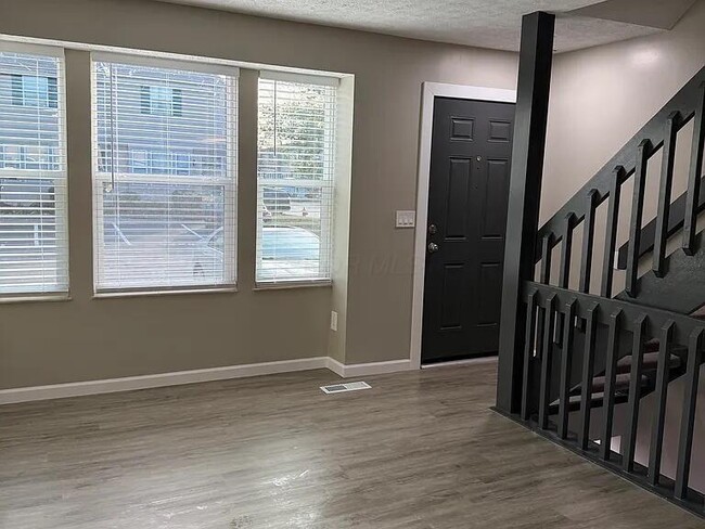 Photo - 7806 Barkwood Dr Unidad 10B