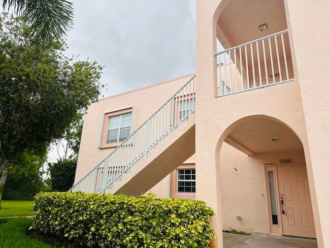 Building Photo - 2088 SE Wild Meadow Cir Rental
