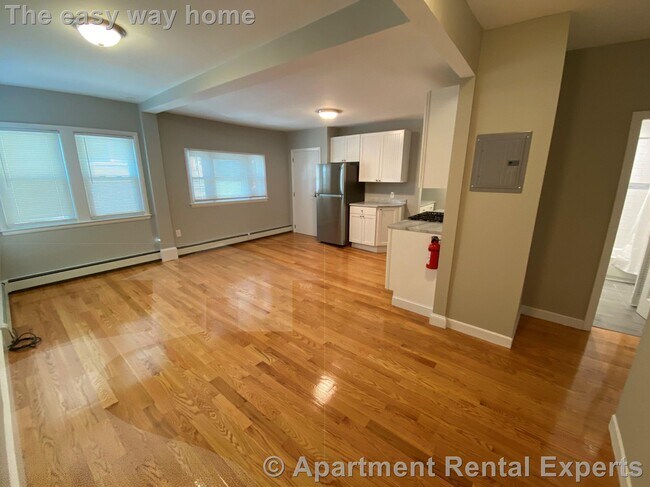 Building Photo - 73 Hall Ave