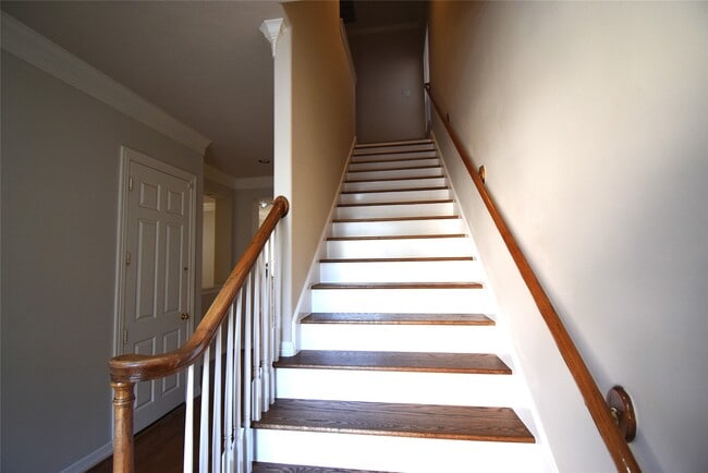 Photo - 2835 Briarhurst Park