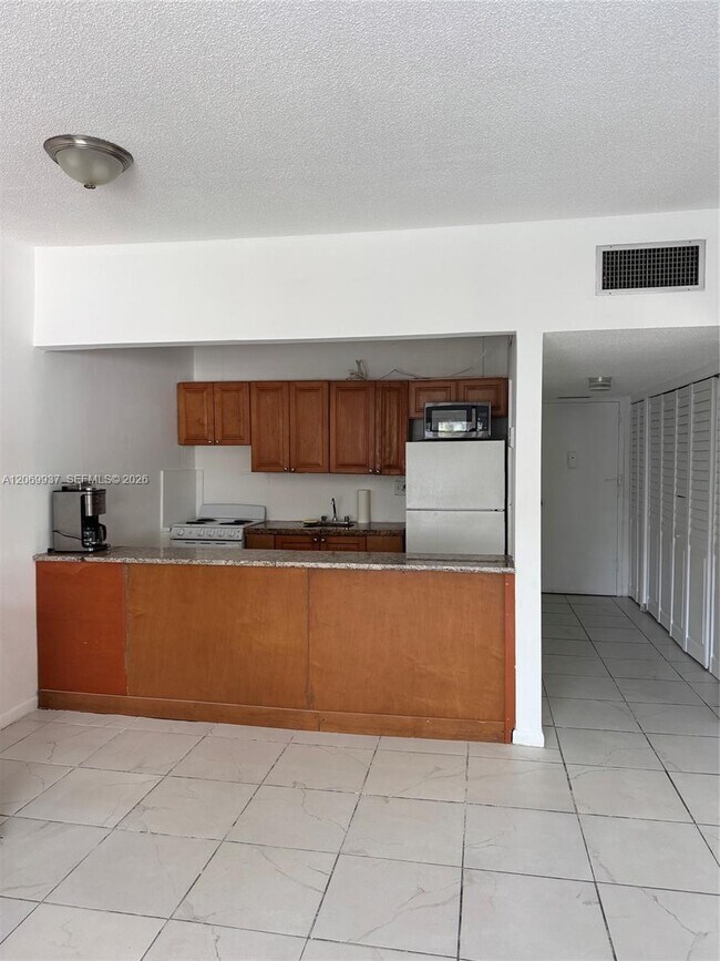 2200 E Hallandale Beach Blvd Unit 112