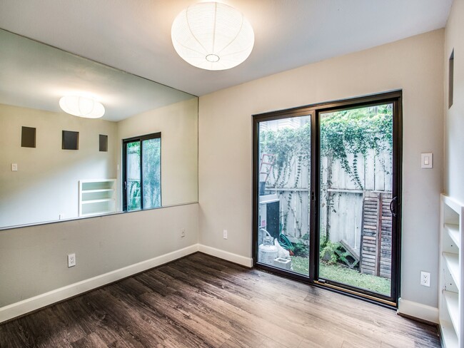 Photo - 1300 Fairview St Unit E