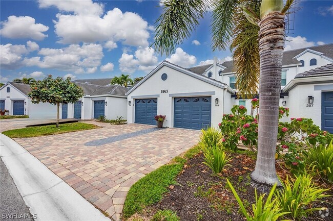 Building Photo - 5963 Sand Wedge Ln Unit 205 Rental