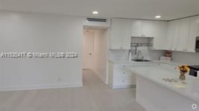 Building Photo - 13455 SW 9th Ct Unit 113J Rental