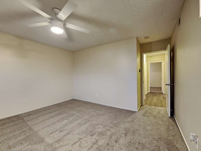 Photo - 784 E Turmont St