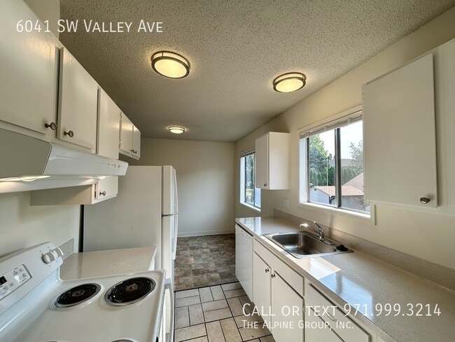 Photo - 6041 SW Valley Ave