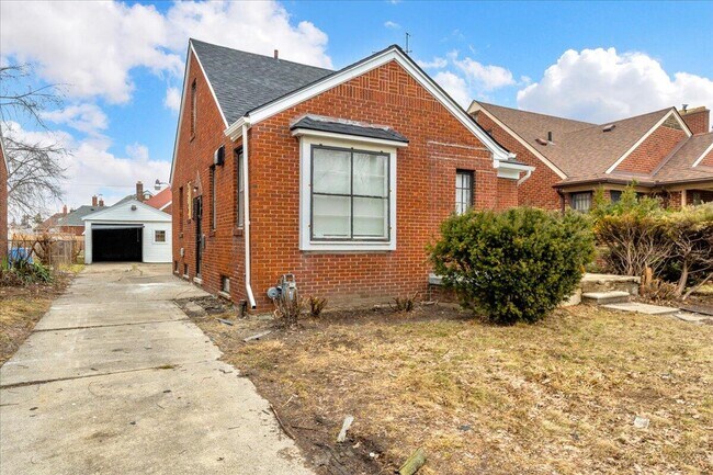 Photo - 11235 Portlance Ave