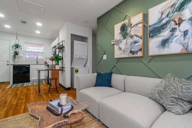 Photo - The Avenue at 3060