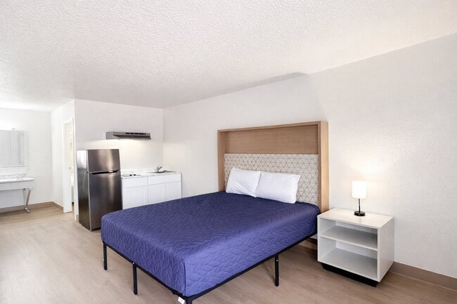 44199 US-27 Unit Single Room
