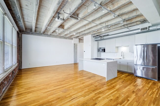 Photo - 201 Main St Unit 6D