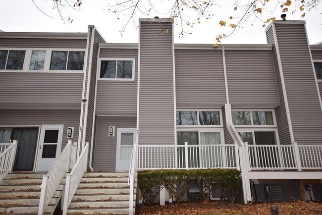 Building Photo - 255 North Rd Unit 46