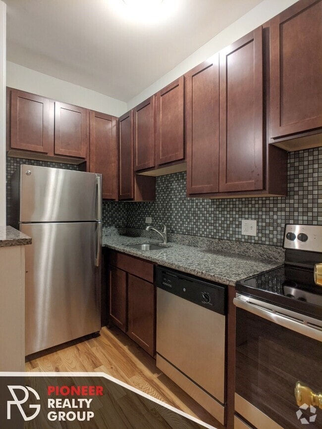 Building Photo - 634 W Barry Ave Unit 103 Rental