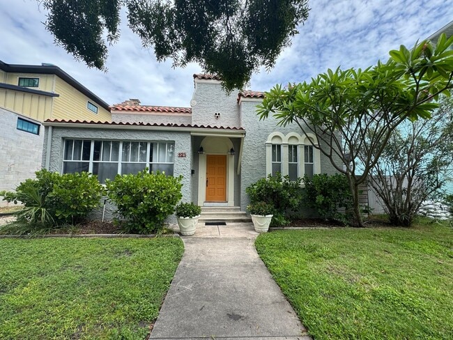 Building Photo - Davis Island Charming Home