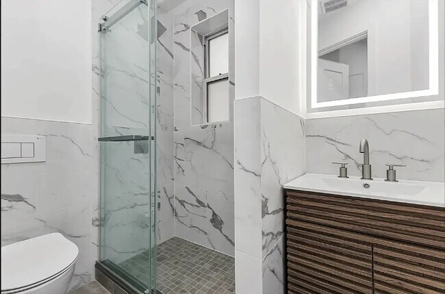 246 E 53rd St Unit 5D