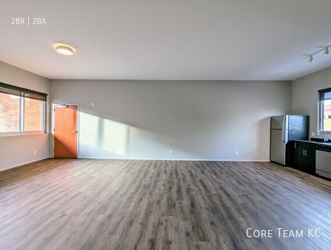 Photo - 2903 Gillham Rd Unit 204