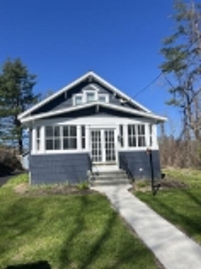 Building Photo - 28 Gardner Terrace Unit 1