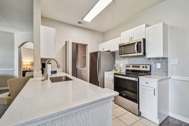 2211 Grand Isle
