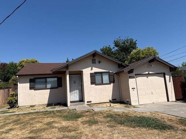 EPIC REA - Spacious 3BR/2BA House - Renova... - EPIC REA - Spacious 3BR/2BA House - Renova...