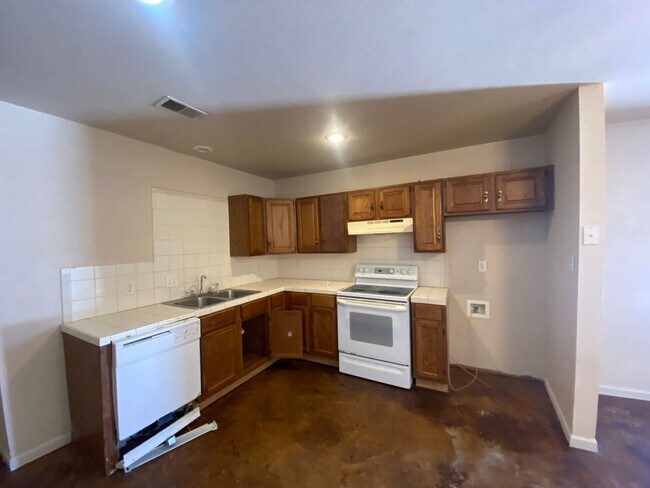 Photo - 1723 W Matthews Ave Unidad C