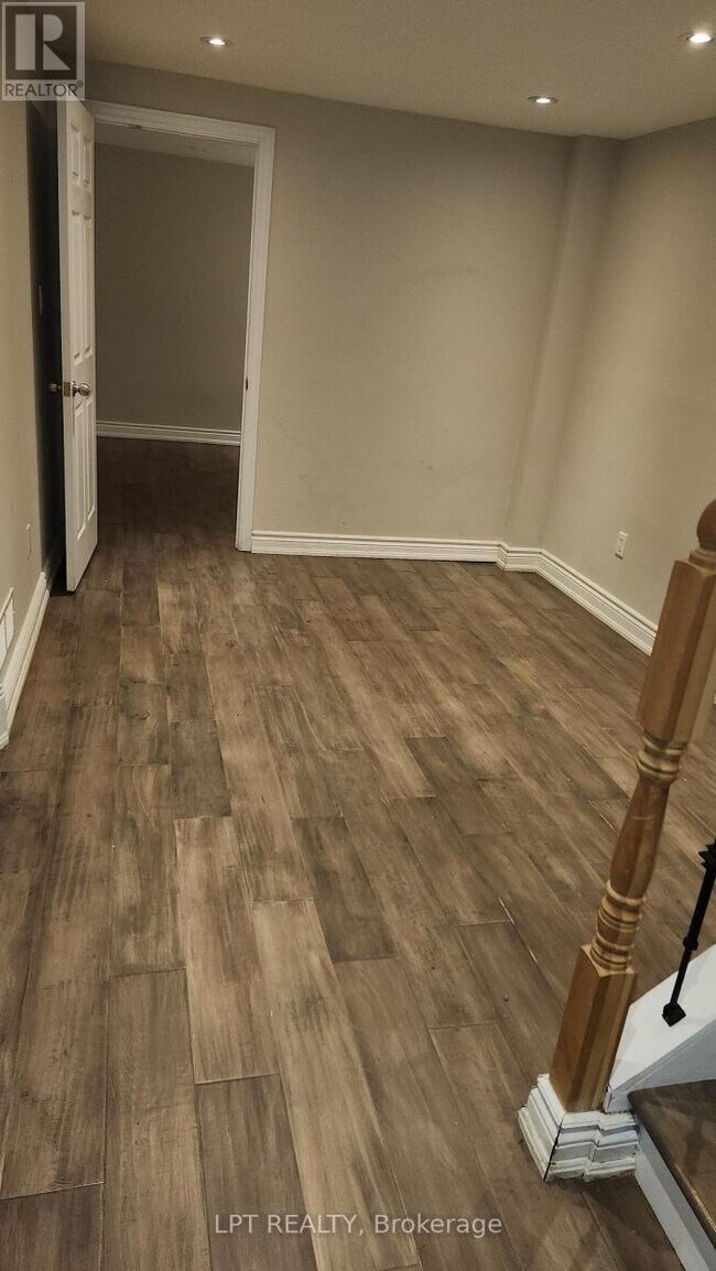 Photo - 3492 Fountain Park Ave