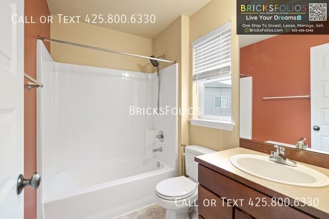 Photo - 18304 36 Ave SE