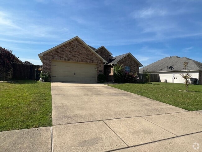 Building Photo - Minutes to Barksdale Air Force Base Rental