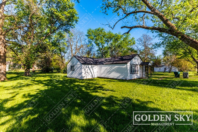 Photo - 2321 N Macedonia Ave